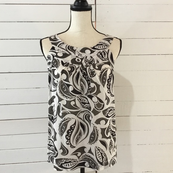 Banana Republic Tops - Banana Republic Sleeveless Blouse